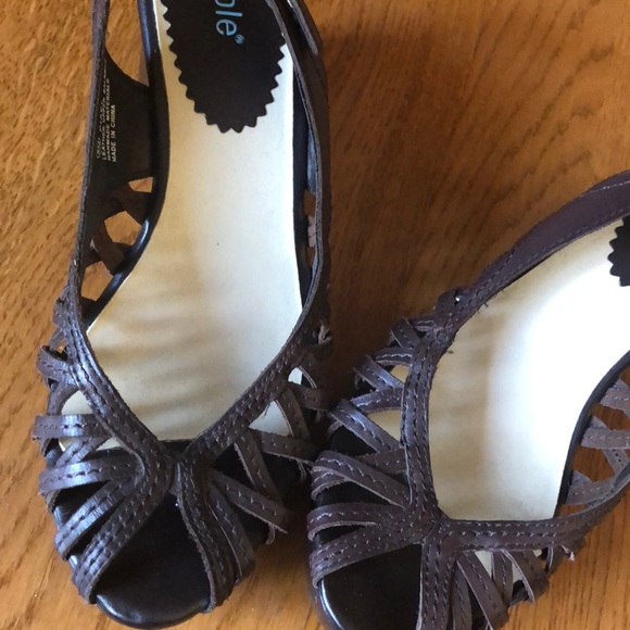 Platform sandals size 8 - Picture 5 of 9